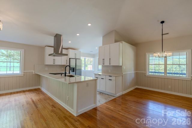 540 Old Haw Creek Road, Asheville, NC 28805
