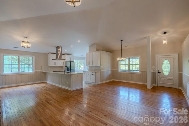 540 Old Haw Creek Road, Asheville, NC 28805