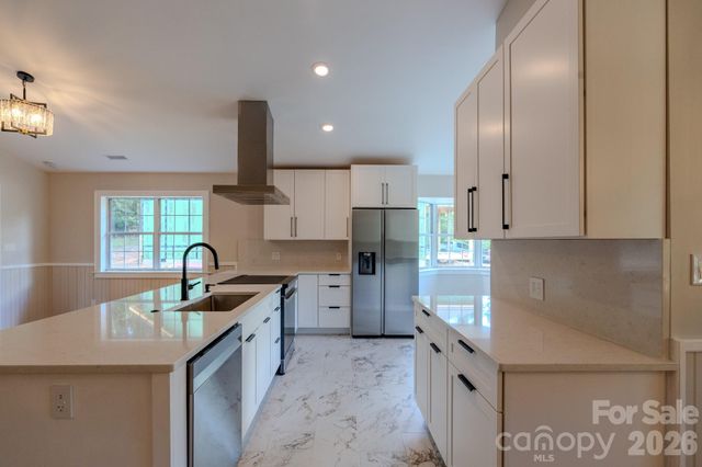 540 Old Haw Creek Road, Asheville, NC 28805