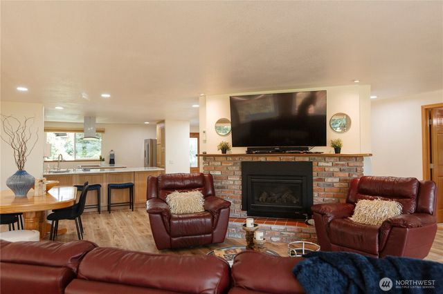 44 Windward, Bellingham, WA 98229
