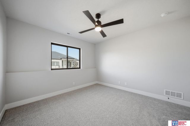 9132 Lucena Drive, Lincoln, NE 68520
