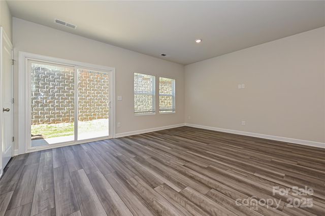 8041 Hidden Springs Trail, Charlotte, NC 28216