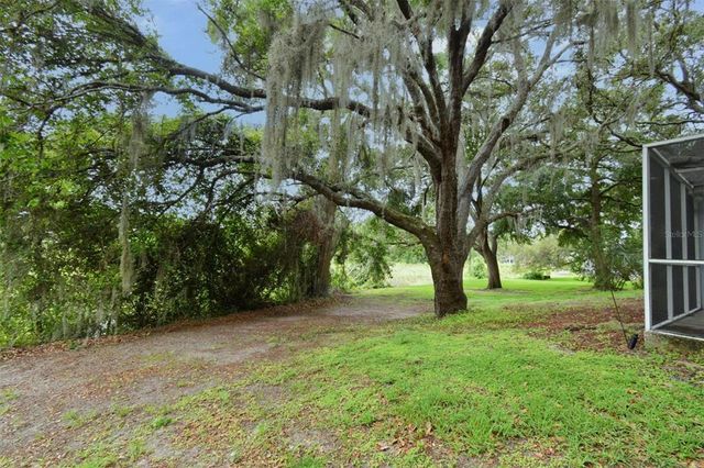 33042 LAKE BEND CIRCLE, Leesburg, FL 34788