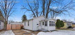 20310 E 8 Mile Road, Harper Woods, MI 48225