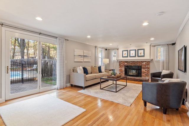 7 Long Meadow Road, Westford, MA 01886