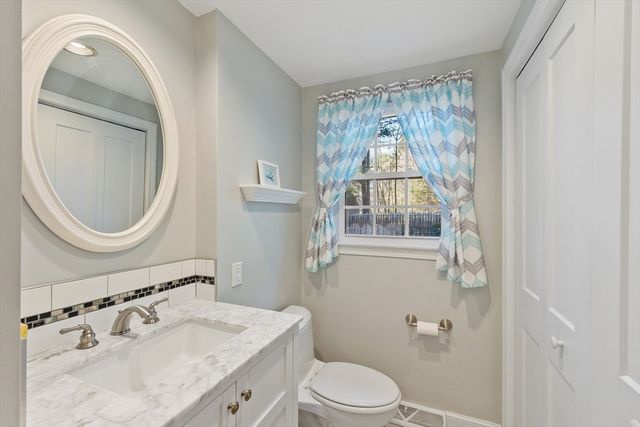 7 Long Meadow Road, Westford, MA 01886