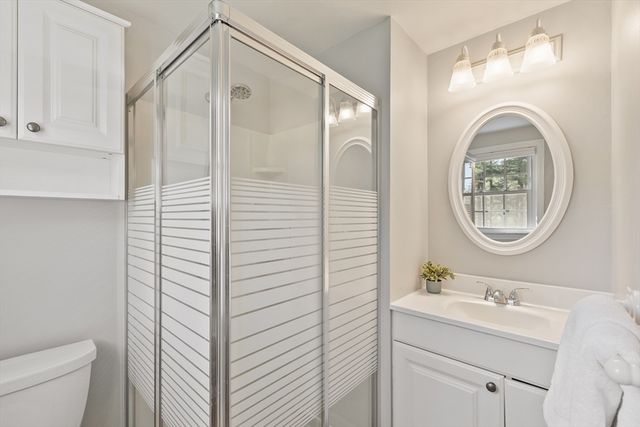 7 Long Meadow Road, Westford, MA 01886
