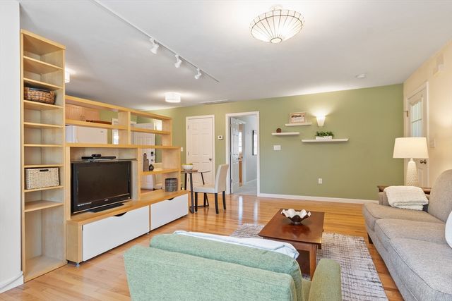 7 Long Meadow Road, Westford, MA 01886