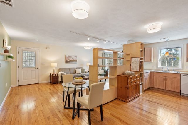 7 Long Meadow Road, Westford, MA 01886