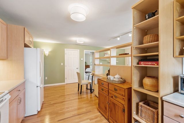 7 Long Meadow Road, Westford, MA 01886