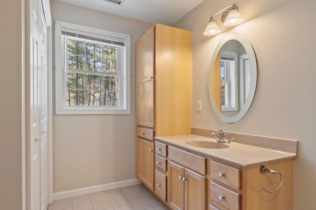 7 Long Meadow Road, Westford, MA 01886