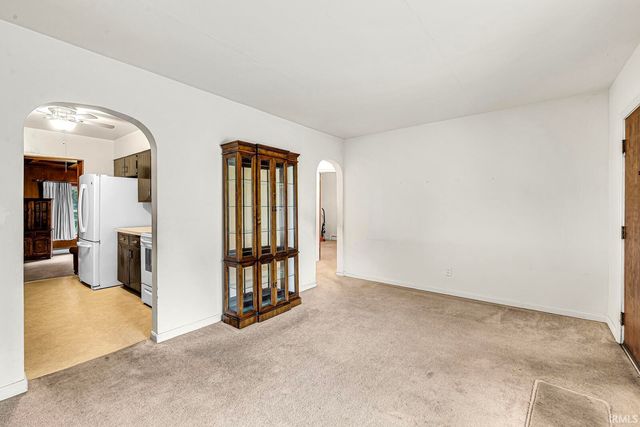55769 Mayflower Road, South Bend, IN 46619