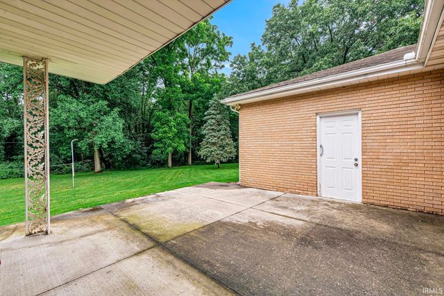 55769 Mayflower Road, South Bend, IN 46619