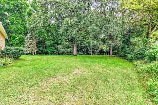55769 Mayflower Road, South Bend, IN 46619
