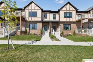 7165 Kentwell Ln # B, Lincoln, NE 68516