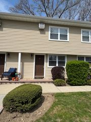 1 Gilbert Avenue 5, Smithtown, NY 11787