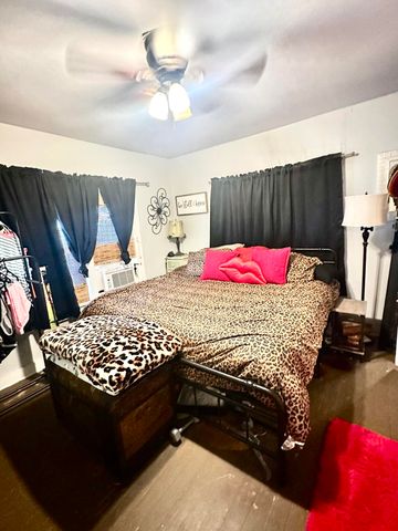 735 S 12th Street, Slaton, TX 79364