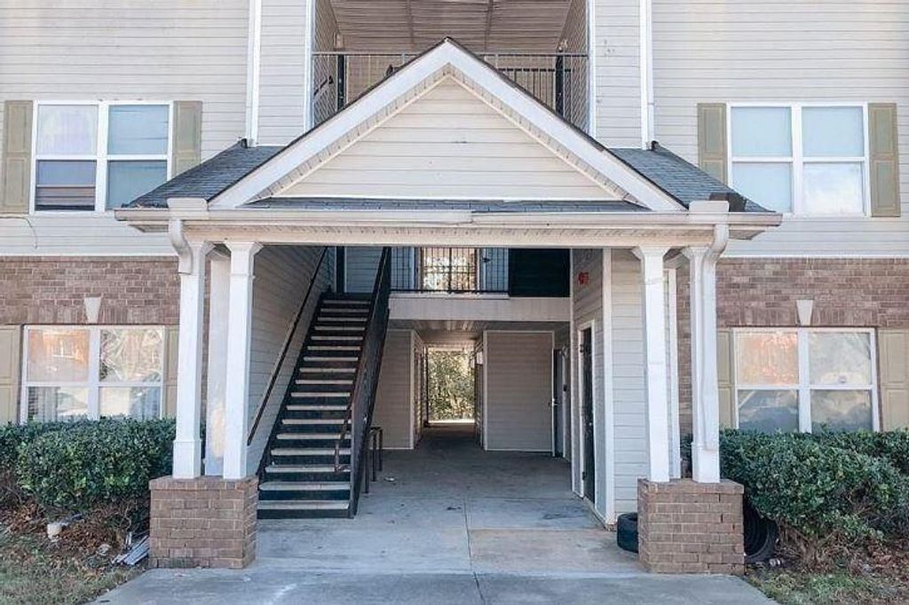 10303 Waldrop Place, Decatur, GA 30034