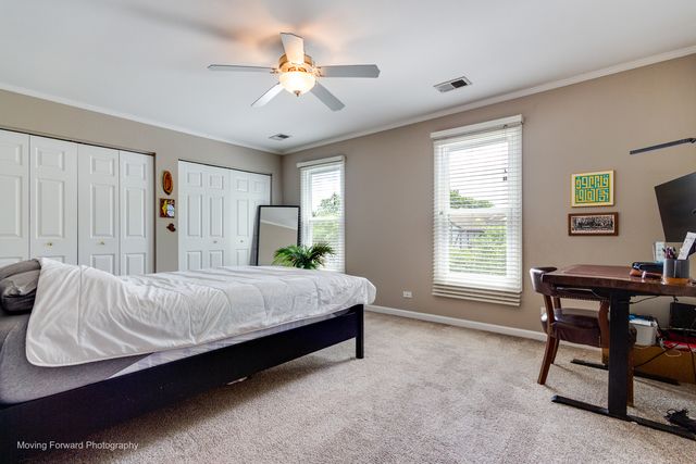 16 W Fern Court 204, Palatine, IL 60067