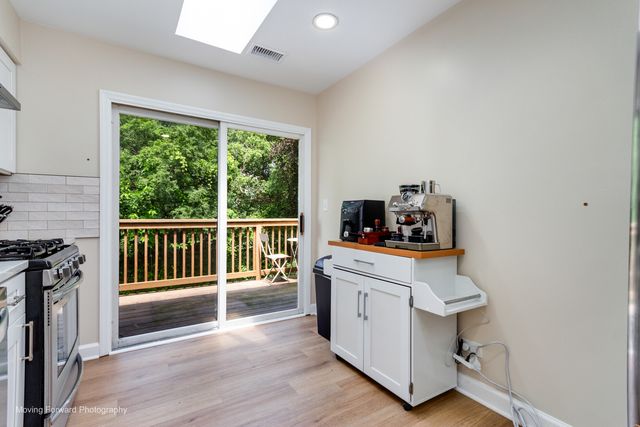 16 W Fern Court 204, Palatine, IL 60067
