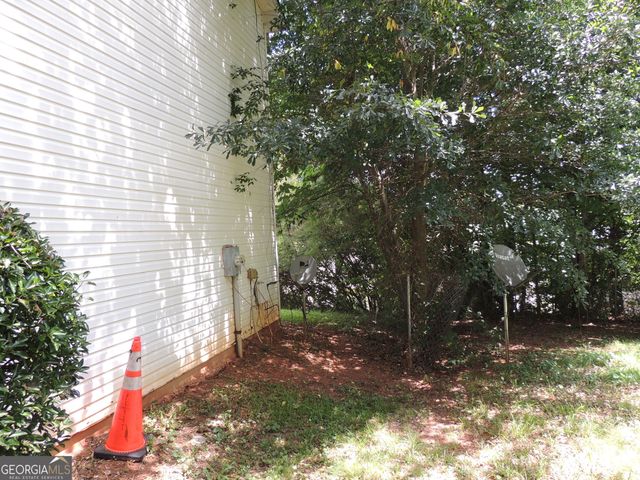 5866 Crescent Ridge Court, Lithonia, GA 30058