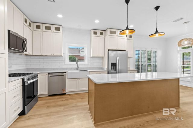 9670 Bella Drive, Daphne, AL 36526