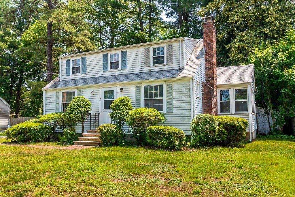 22 Londonderry Rd, Framingham, MA 01701