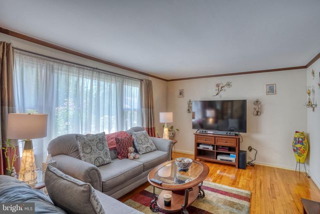 860 WILSON DR, Dover, DE 19904