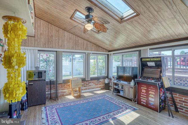 860 WILSON DR, Dover, DE 19904