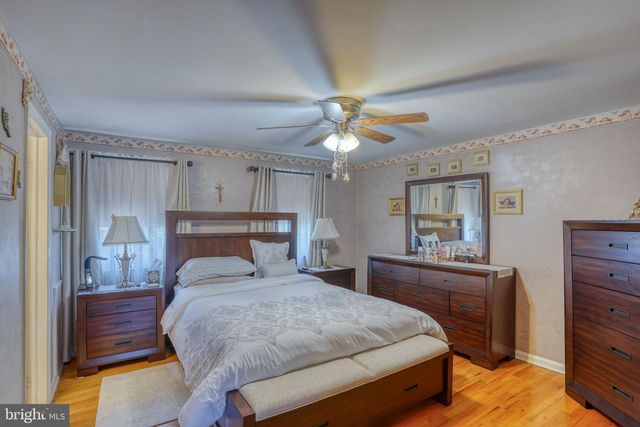 860 WILSON DR, Dover, DE 19904