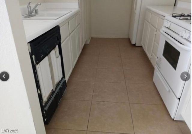 4865 South Torrey Pines Drive 106, Las Vegas, NV 89103