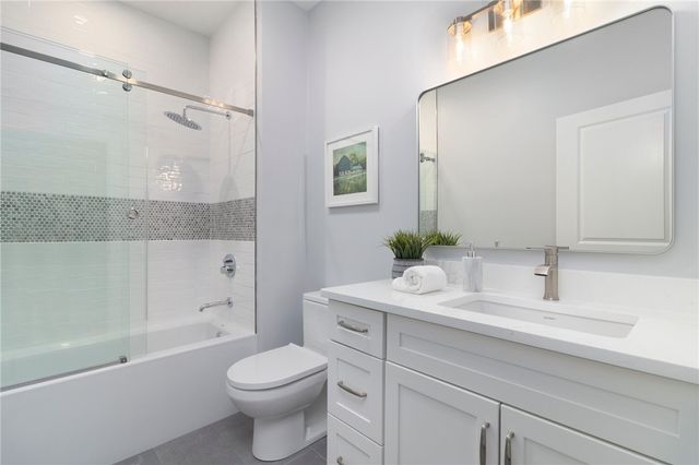 81 West Valley Circle, West Warwick, RI 02893