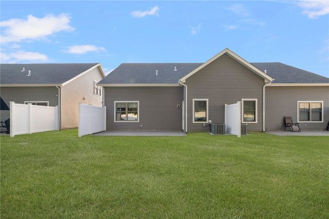 81 West Valley Circle, West Warwick, RI 02893