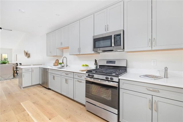 81 West Valley Circle, West Warwick, RI 02893