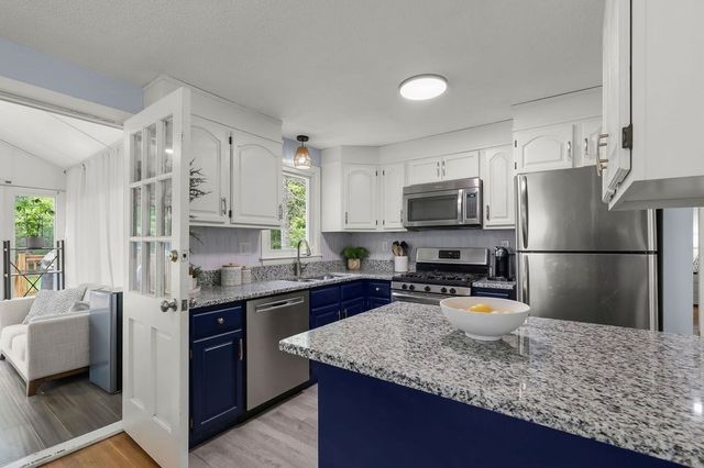12 Christopher Rd, Holliston, MA 01746