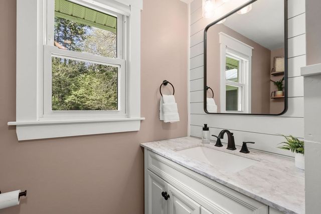 12 Christopher Rd, Holliston, MA 01746
