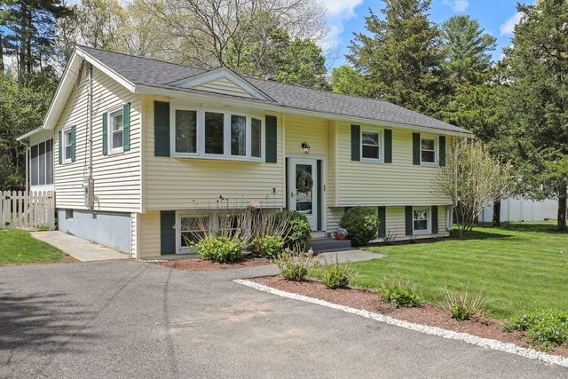 12 Christopher Rd, Holliston, MA 01746