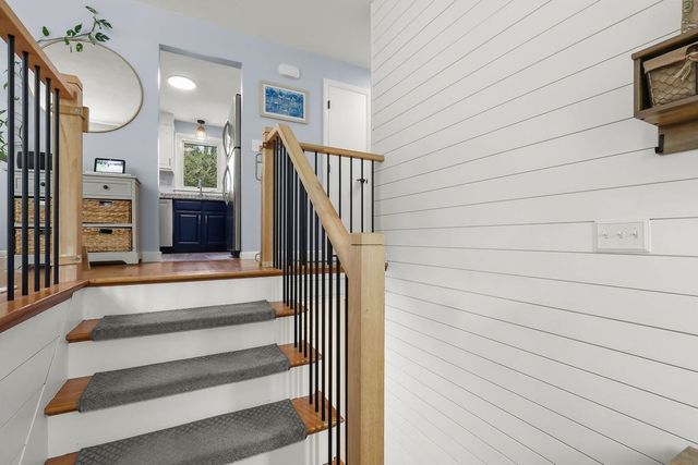 12 Christopher Rd, Holliston, MA 01746