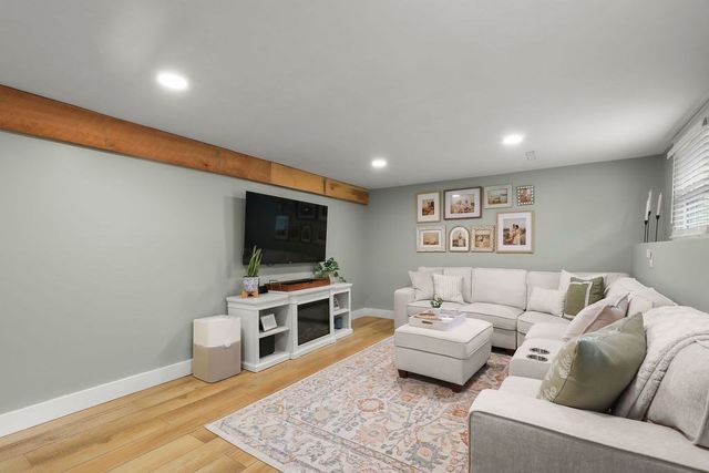 12 Christopher Rd, Holliston, MA 01746