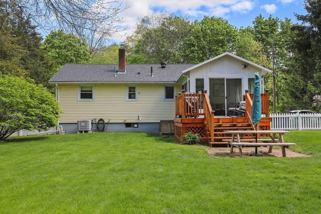 12 Christopher Rd, Holliston, MA 01746