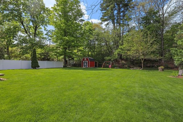 12 Christopher Rd, Holliston, MA 01746