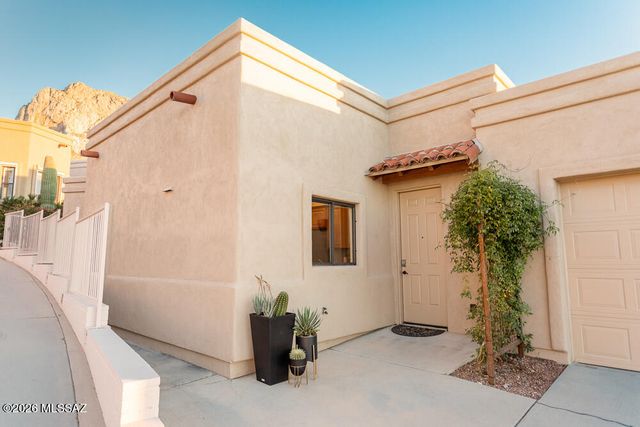 9809 N Ridge Shadow Place, Tucson, AZ 85704