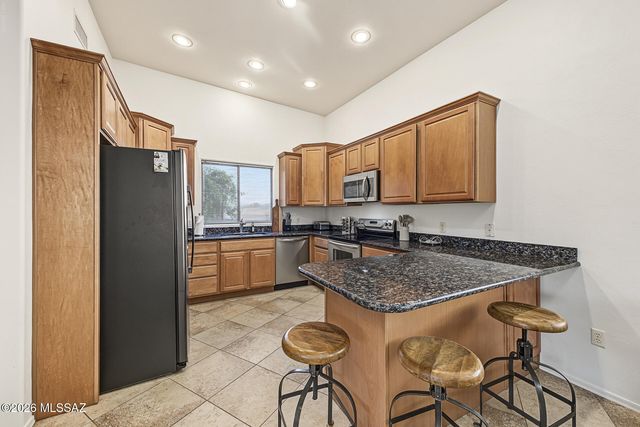 9809 N Ridge Shadow Place, Tucson, AZ 85704