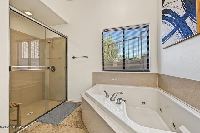 9809 N Ridge Shadow Place, Tucson, AZ 85704
