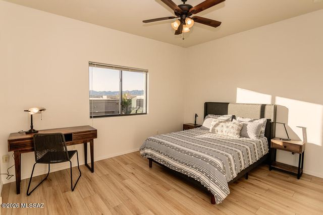 9809 N Ridge Shadow Place, Tucson, AZ 85704