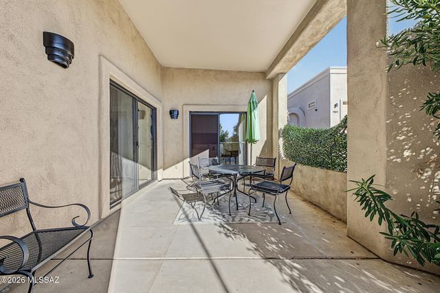 9809 N Ridge Shadow Place, Tucson, AZ 85704