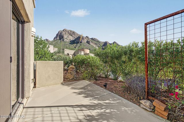 9809 N Ridge Shadow Place, Tucson, AZ 85704