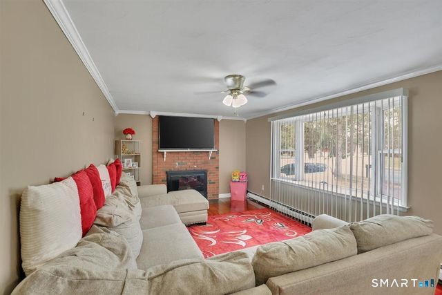 558 Oak Street, East Hartford, CT 06118