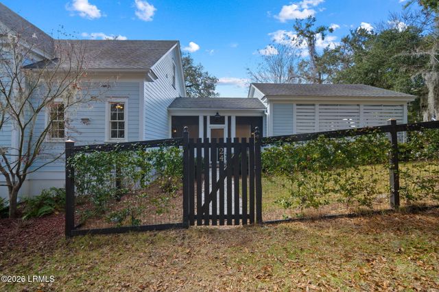 24 Oak Pond Passage, Beaufort, SC 29906