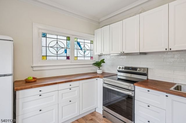 519 Westminster Ave, Elizabeth City, NJ 07208